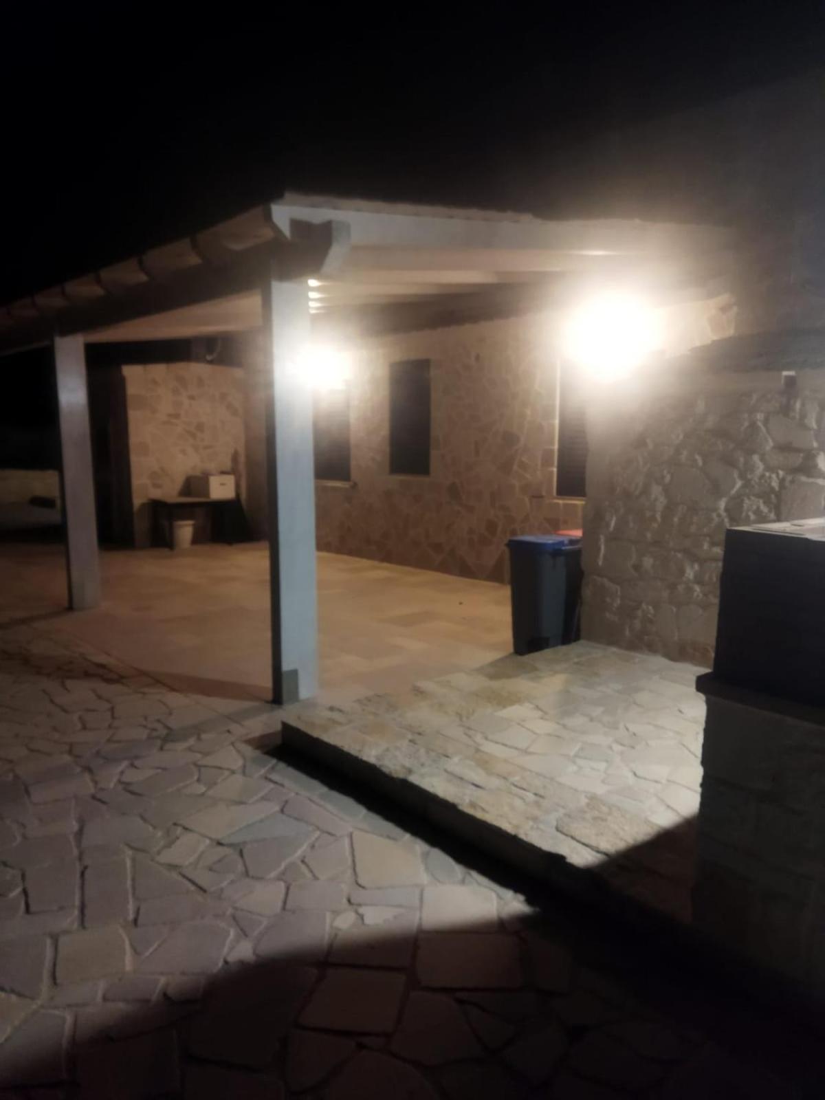 Villa Brachychiton 오스투니 외부 사진