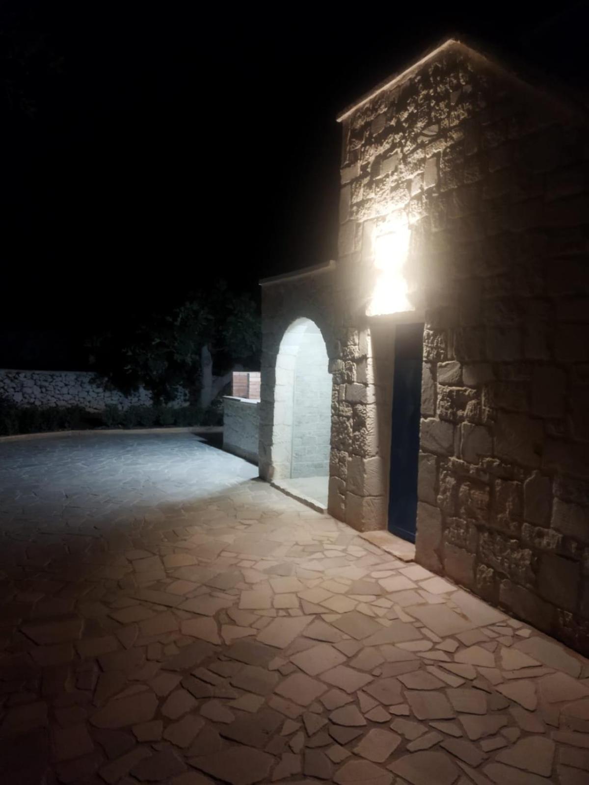 Villa Brachychiton 오스투니 외부 사진